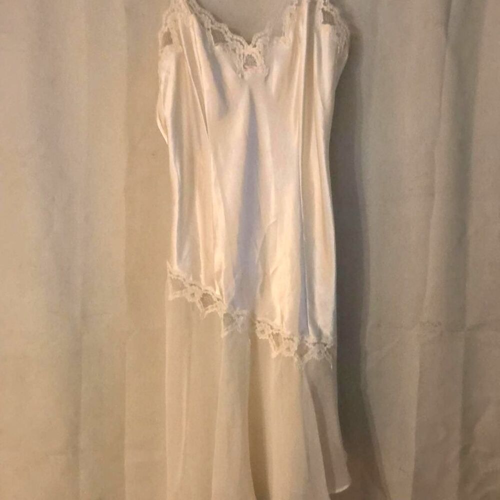 Van Raalte Cream Lace Slip Dress Size L midi  Vintage y2k feminine party lounge